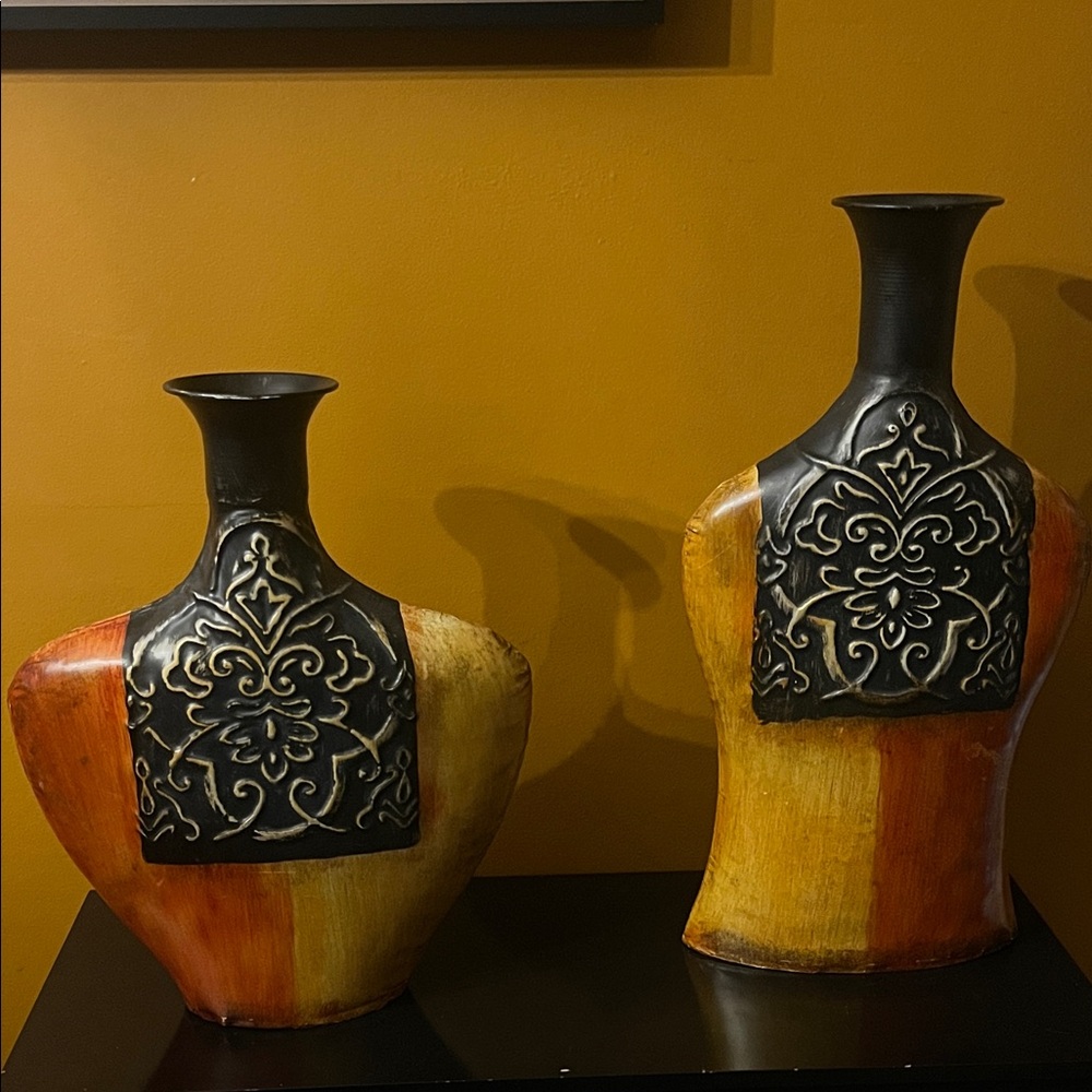 Elegant Black and Gold Decorative Vases